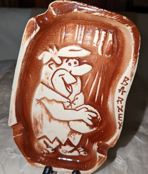 Hanna-Barberra Other - Fliston Barney ceramic ashtray.v